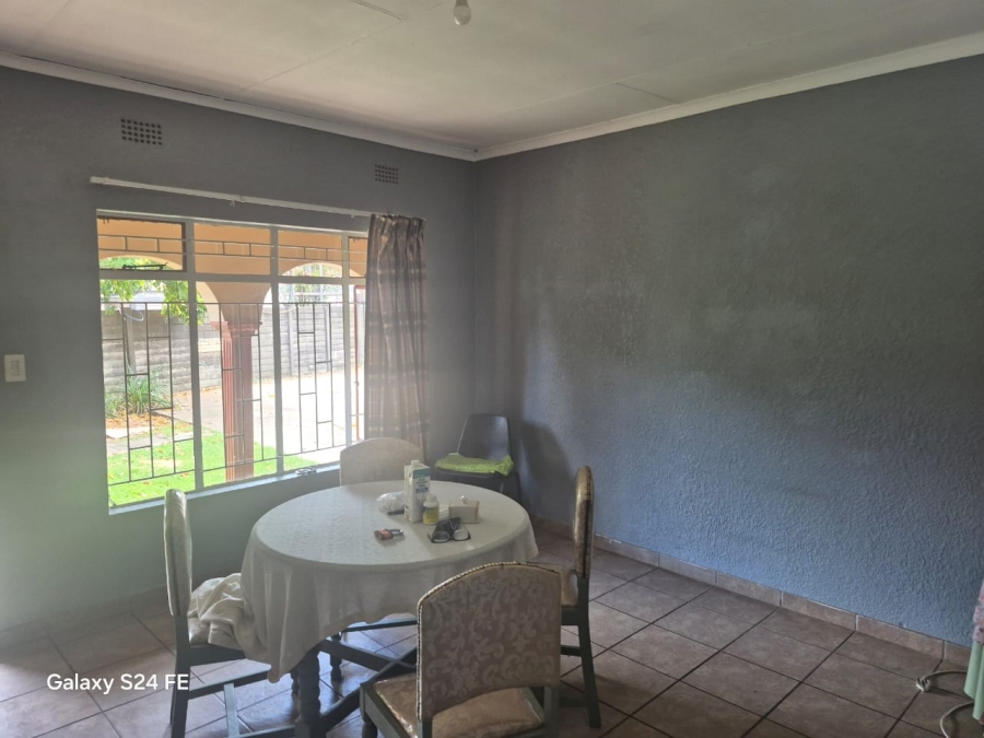 6 Bedroom Property for Sale in Rustenburg North North West
